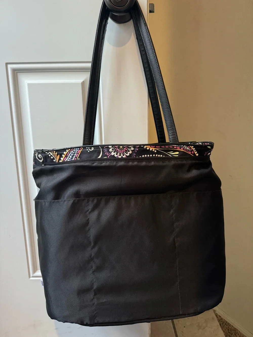 Vera Bradley Quilted Black Paisley Large Tote Bag w/leather trim (19”x14”x6”)